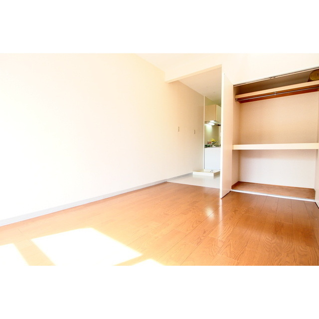 辺見コンパウンド 内観