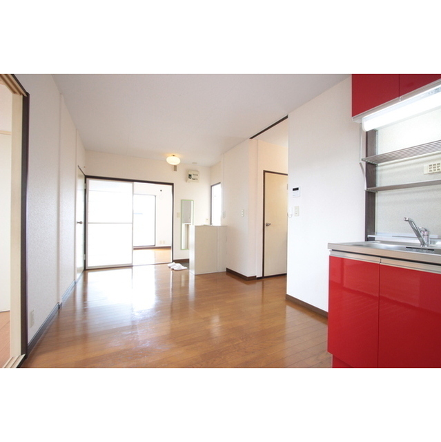 メゾン蓮正寺203号室 リビング