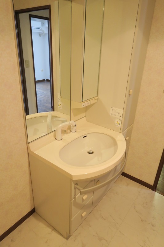 T’s garden稲城4階 洗面