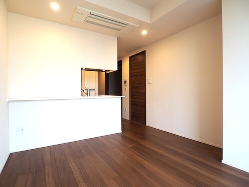 白金ザ・スカイ東棟11階 リビング