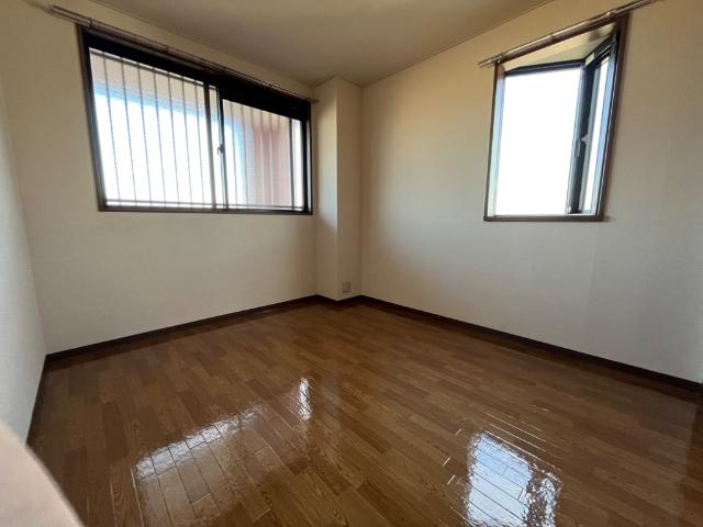 グランディール茅ヶ崎301号室 洋室