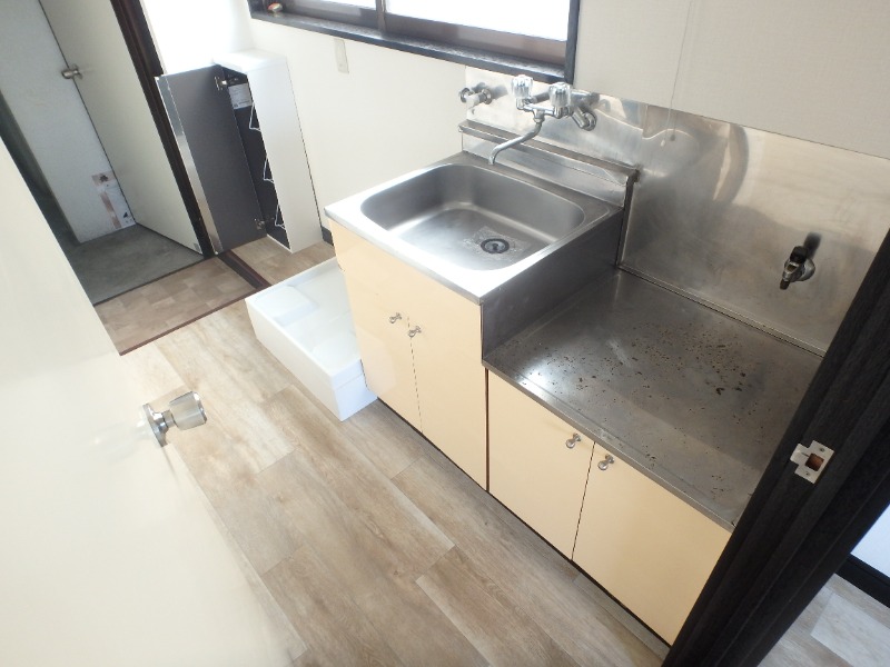 大小原ビル キッチン