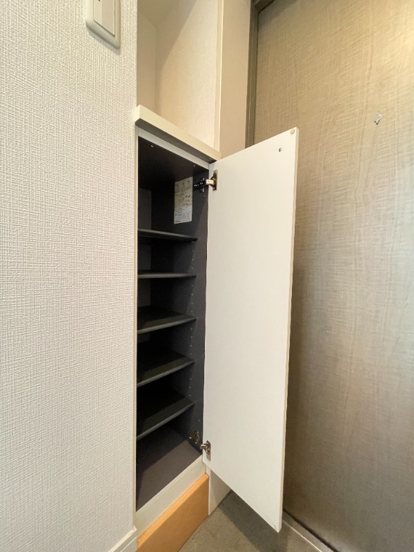 バーミープレイス上北沢Ⅱ1階 収納