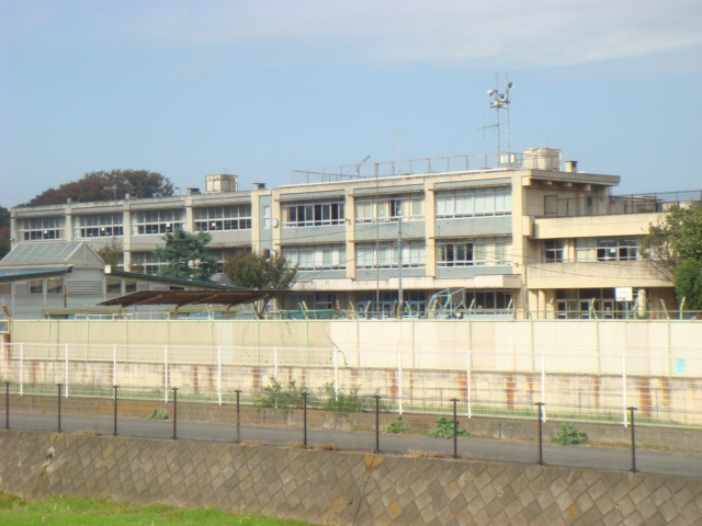 サンプレイス 大岱小学校まで160ｍ
