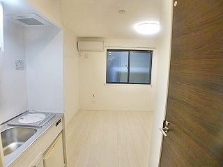 サイドガレージ矢部 リビング