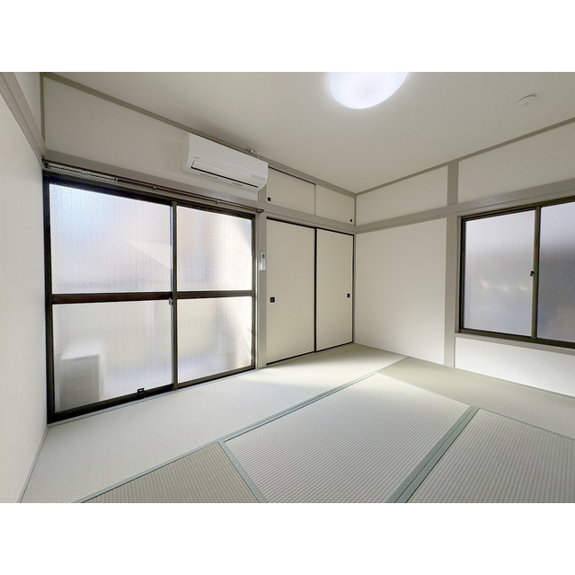 サンコーハイム 6帖和室2面採光