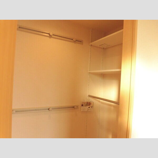 グラシューズ306号室 収納