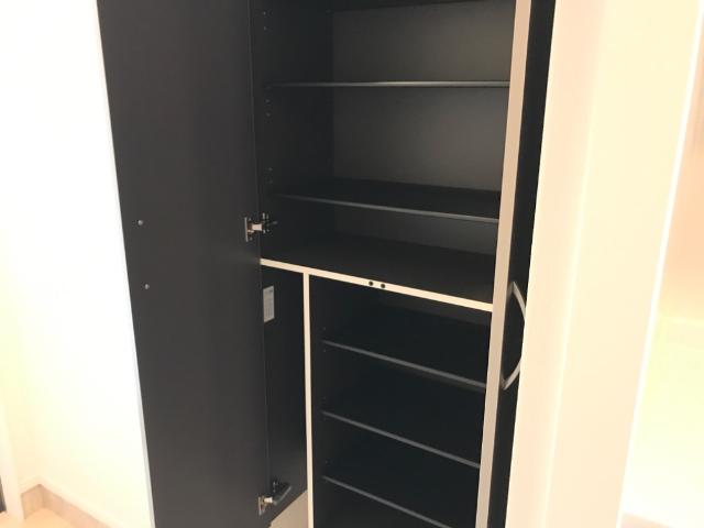 パークサイド大丸103号室 収納