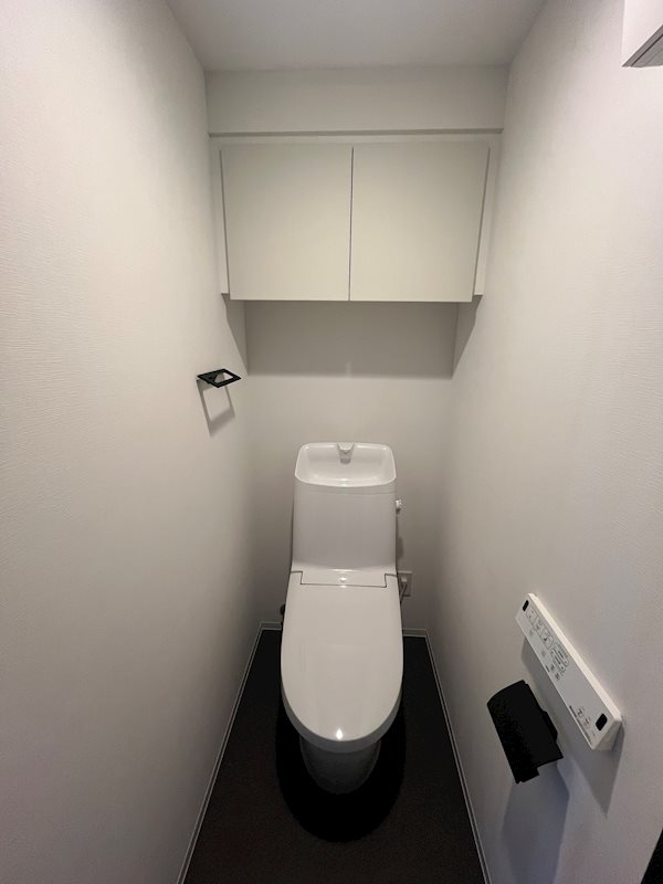 クロスレジデンス神田神保町13階 トイレ