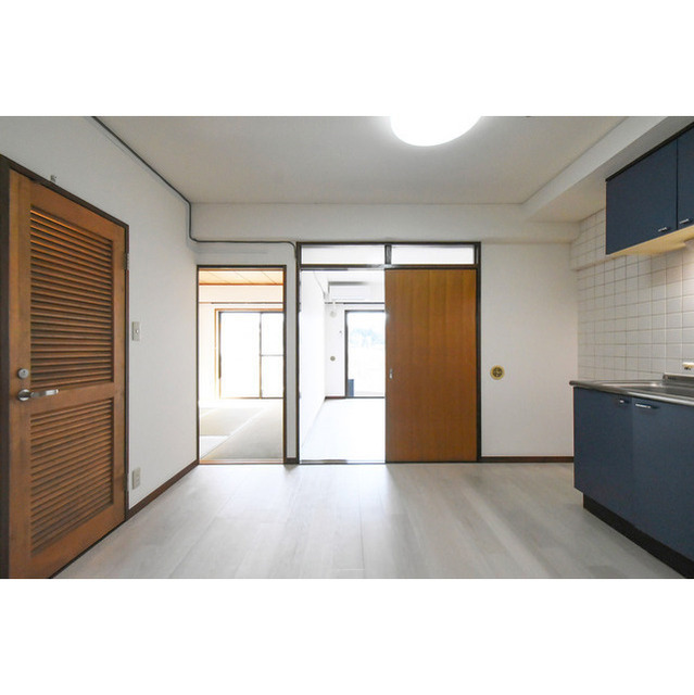 座間グリーンヒル302号室 内観