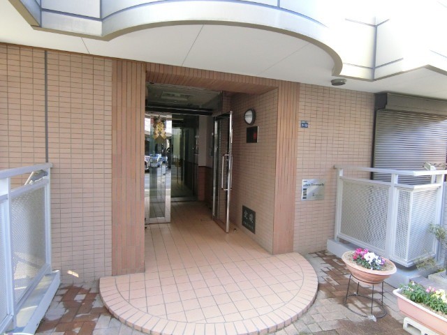ハイグレード椿2階 エントランス