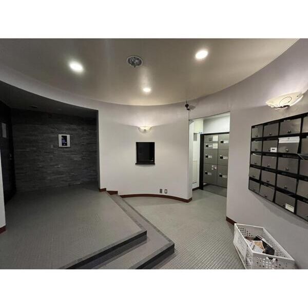 モア・リッシェル南行徳 エントランス