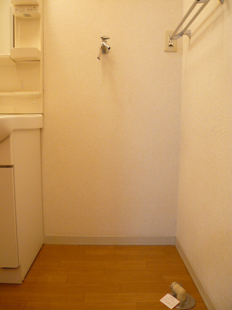 グランシャリオ（桜丘） 洗濯機置き場