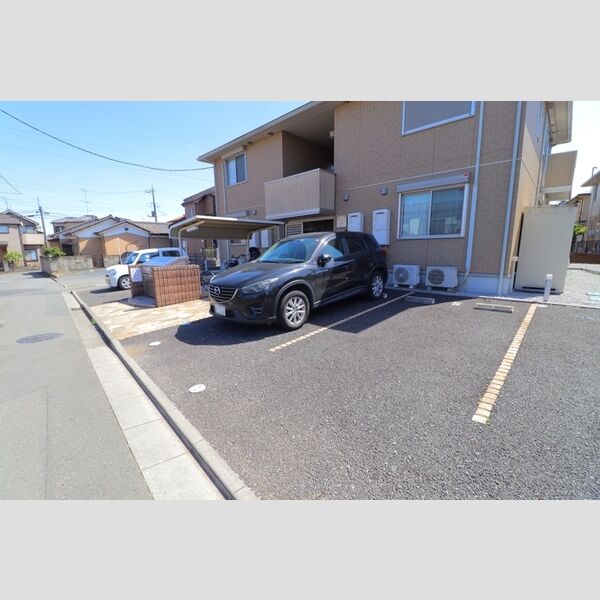 エミール　Ⅵ 駐車場