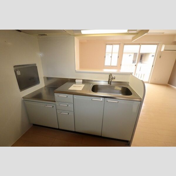 オベルジーヌ　B202号室 対面キッチン