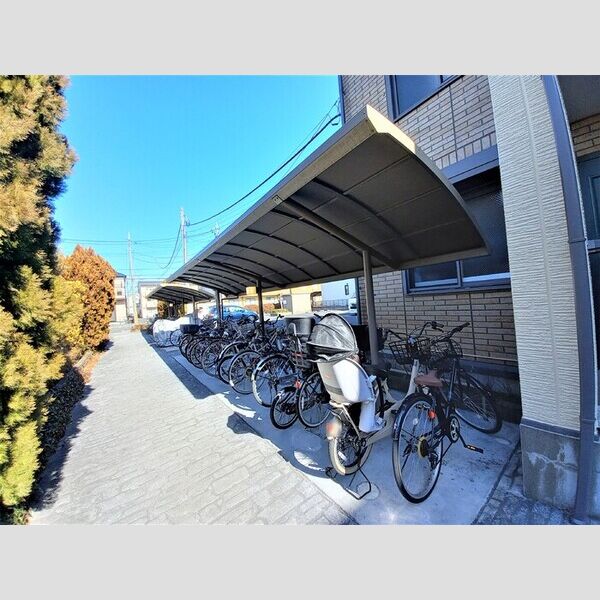 フォリオ春日部 駐輪場