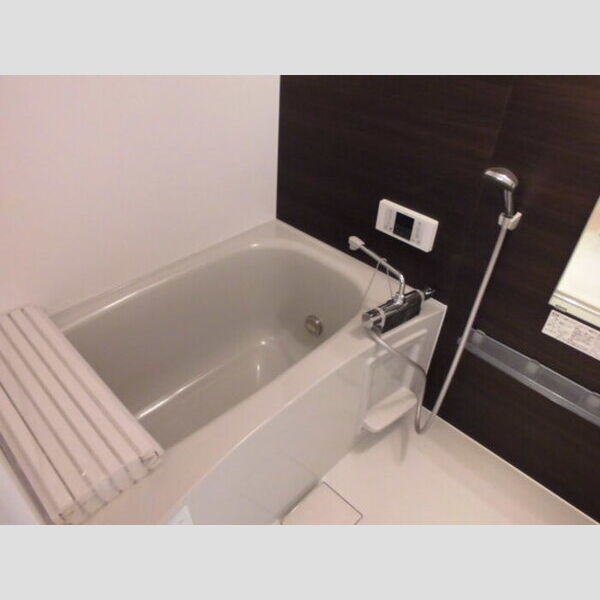 パーシモンⅢ203号室 追い焚き機能付き風呂