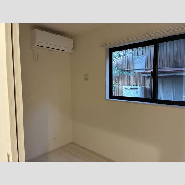 リーブルファイン川口上青木西101号室 リビング