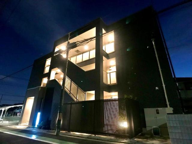 Ｌｏｔｕｓ　Ｖｉｓｔａ　堀の内（ロータス ヴィスタ・堀の内） 外観写真（夜）