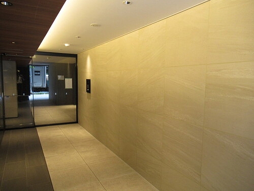 ライオンズ横濱関内レジデンス10階 エントランスロビー