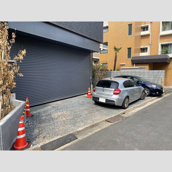 クレール滝野川 駐車場