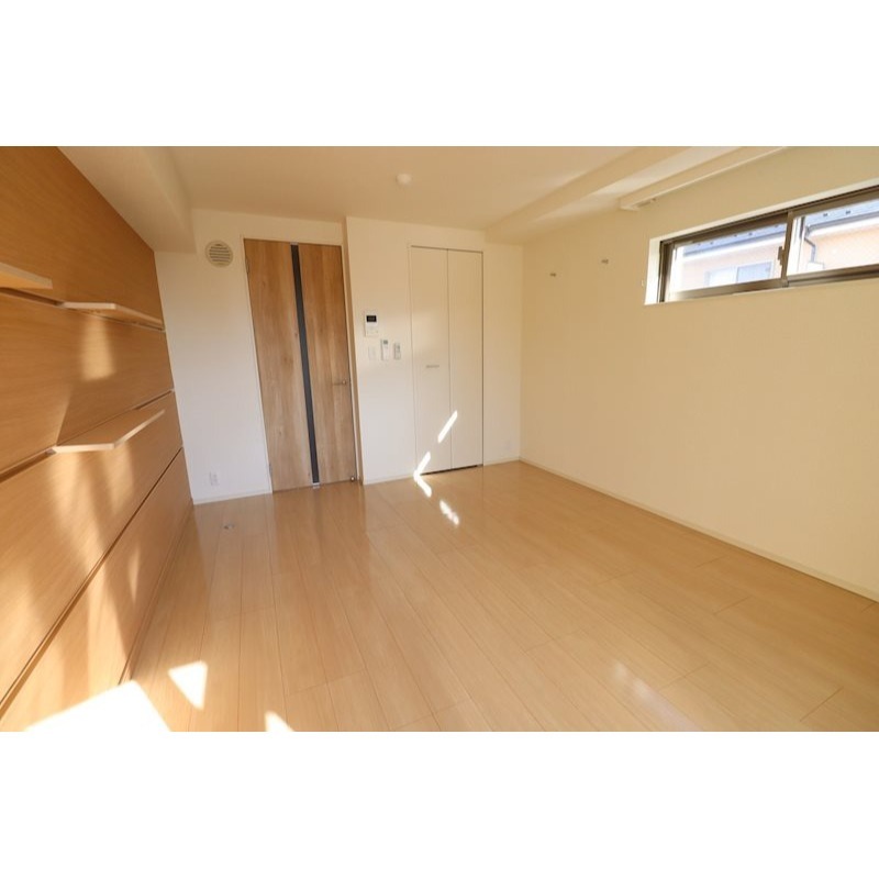 ジェノヴィア東川口1階 リビング