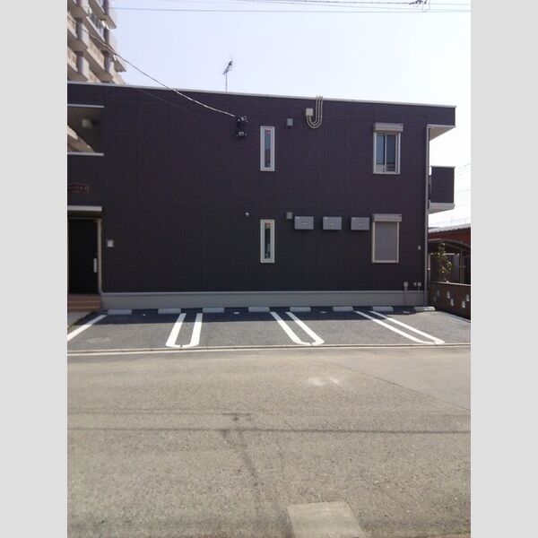 ノワイエⅡ 駐車場