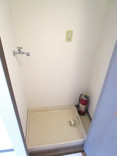 ライオンズプラザ白山6階 室内洗濯機置き場　※前回募集時2023年9月撮影