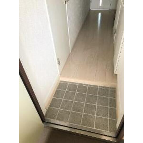 シンシア四番館 玄関