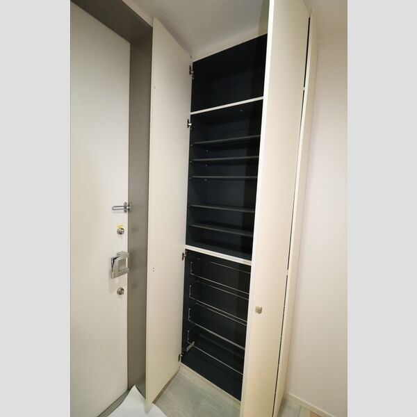 ラ・ソレイユ 玄関収納