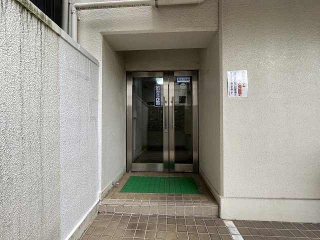ニューファミール田端 エントランス