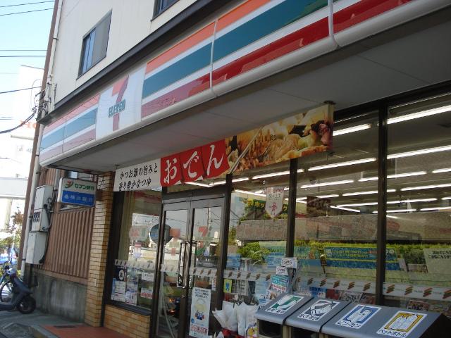 アンベリール上大岡 セブンイレブン横浜最戸店まで344ｍ