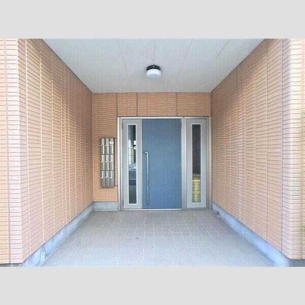 アルカディア越谷 エントランス