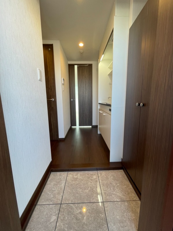 エクセレントアフィー横浜橋4階 玄関