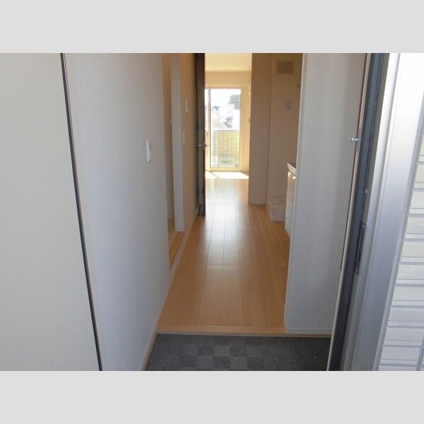 クレール水元302号室 玄関