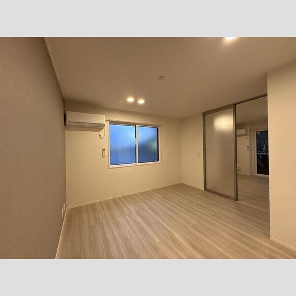 セレスティア六町Ⅲ102号室 LDK