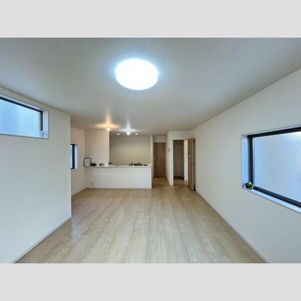 マイホームネクスト小深作 リビング