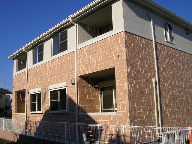 オーピュール 外観写真（昼）