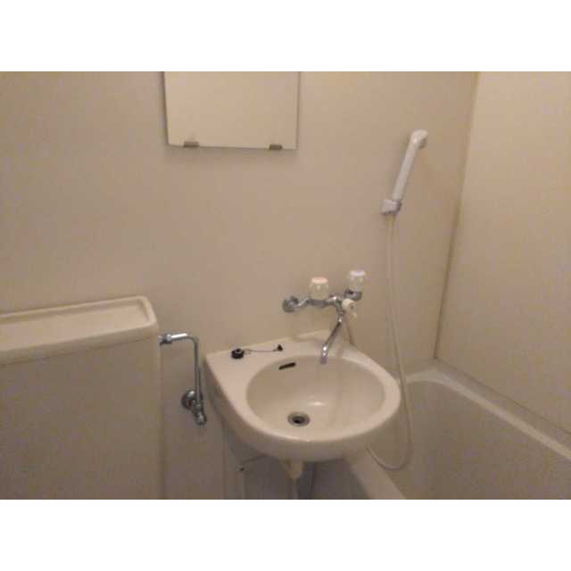 レジデンス中野105号室 内観