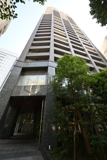 ファーストリアルタワー新宿 外観