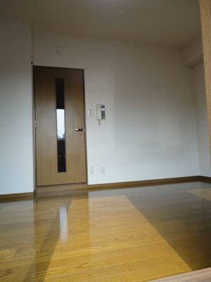 ミリオンステージ西早稲田壱番館 リビング