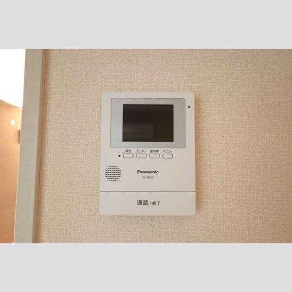 ラルゴ107号室 モニター付インターホン