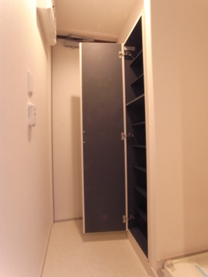 リブリ・HOⅡ 玄関