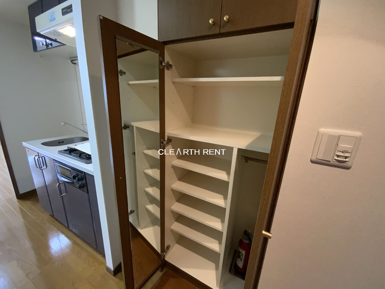 パレステュディオ新宿パークサイド9階 トール型下足入れ