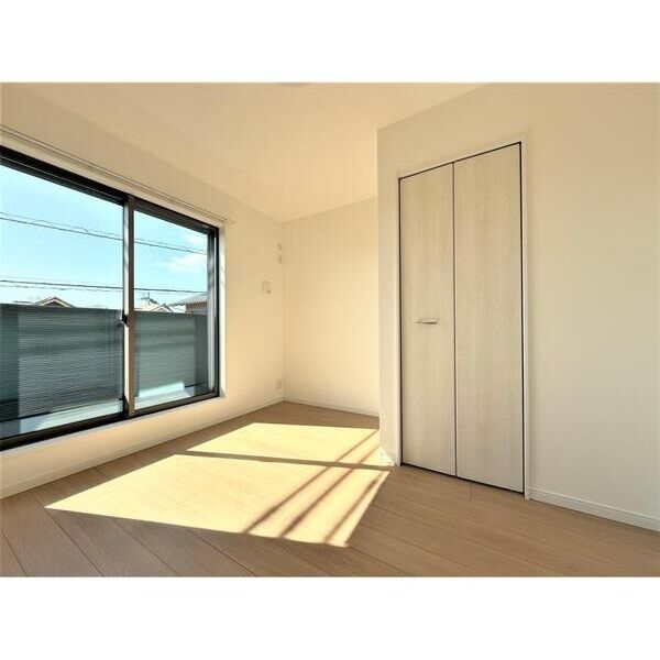 フォレストヴィラ所沢中富202号室 リビング