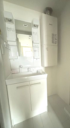 アズール世田谷301号室 洗面