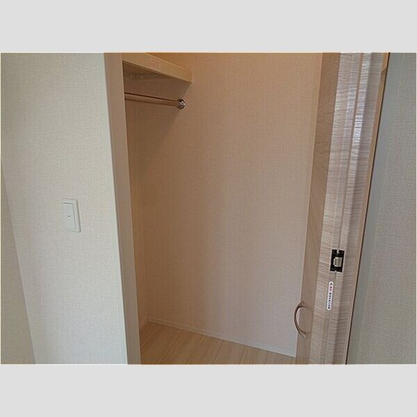 D-room請西南 A棟 収納