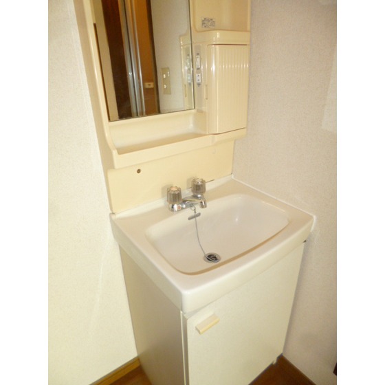 ハイツ　リバーランド 内観