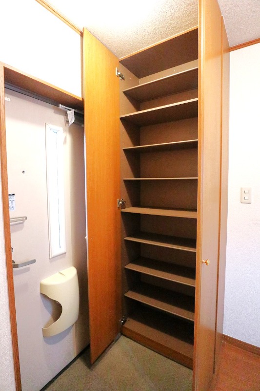 エクシード2階 収納