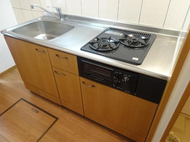 シェルル江北105号室 システムキッチン（２口・グリル）